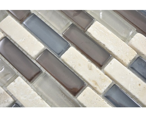 Mosaïque en verre et pierre en détail