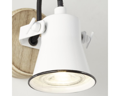 Weisse Wandleuchte mit Holzsockel zur Innenbeleuchtung