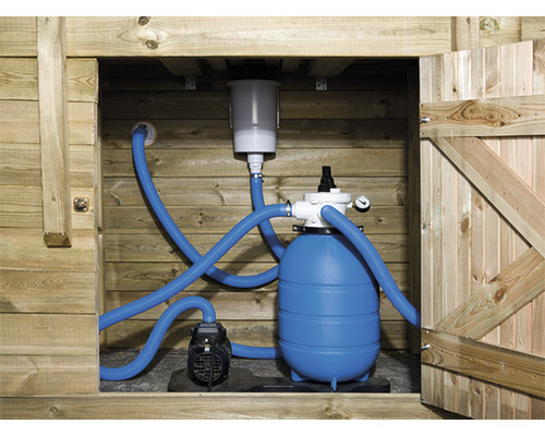 Système de filtration à sable dans une armoire en bois