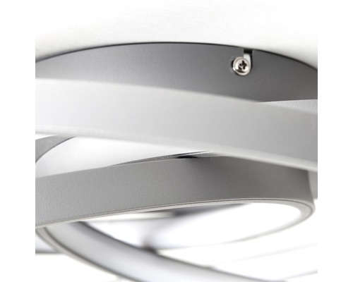 Nahaufnahme einer grauen LED Deckenleuchte mit geschwungenem Design
