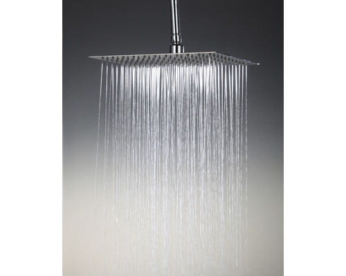 Quadratischer Duschkopf mit Wasserstrahl