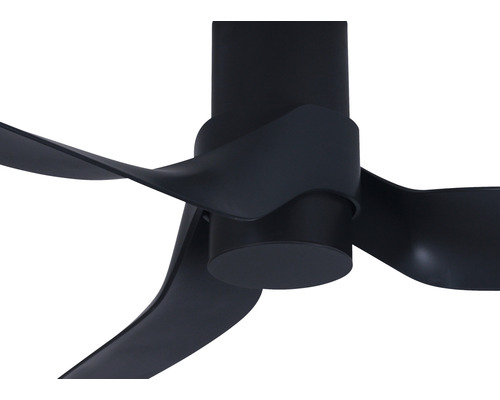 Deckenventilator mit Flügeln