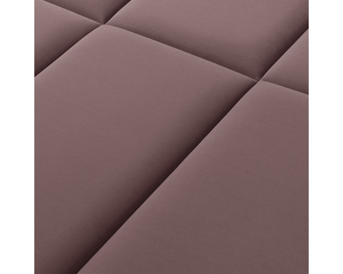 Detailansicht einer gesteppten Textiloberfläche