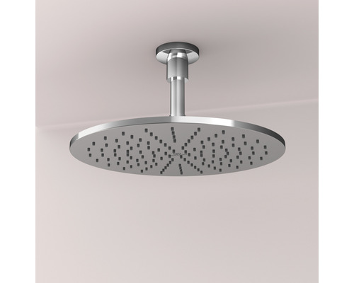 Douche de tête ronde pour montage au plafond dans la salle de bain.