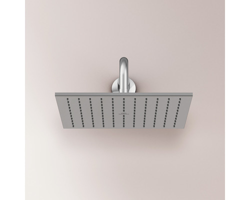 Pomme de douche carrée en métal