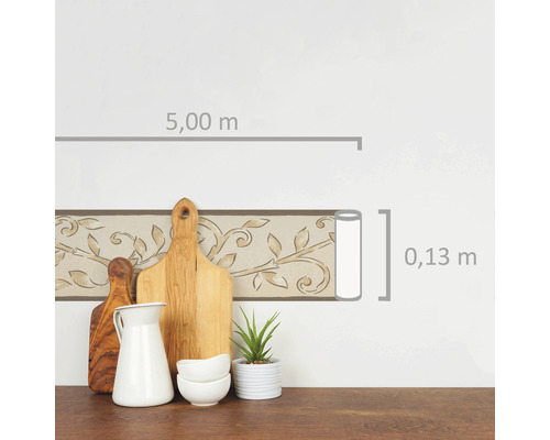 Bordüre mit floralem Muster, Länge fünf Meter, Höhe dreizehn Zentimeter