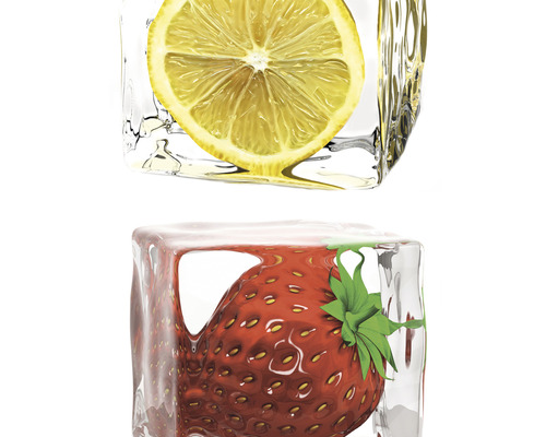 Rondelle de citron et fraise dans des glaçons
