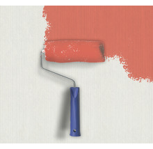 La peinture est appliquée au rouleau