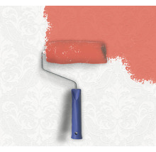 Peindre un mur avec un rouleau de peinture