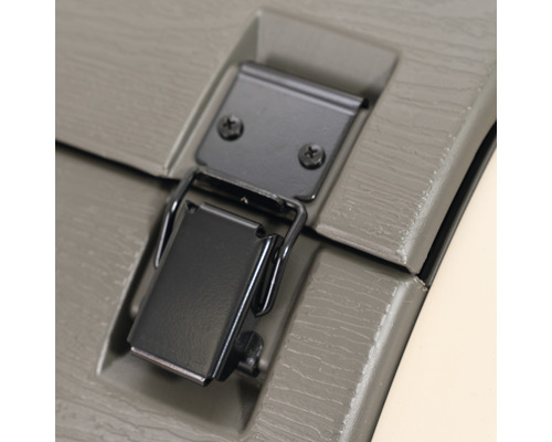 Vue détaillée du loquet d''une boîte de rangement