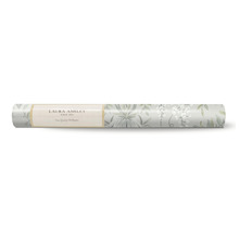 Tapetenrolle mit Pflanzenmuster