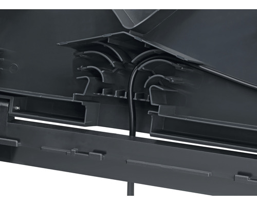 Detailansicht der Kabelführung einer Gerätekiste