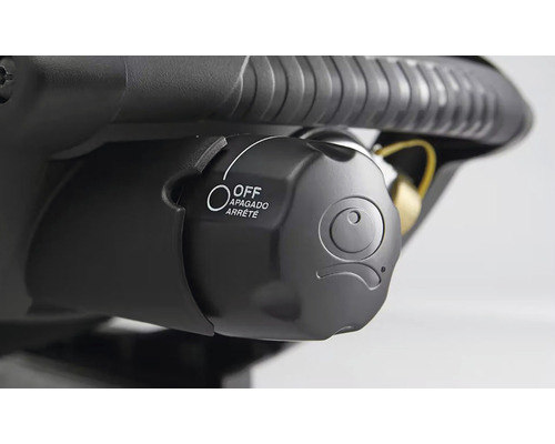 Detailaufnahme eines schwarzen Gasgrill-Reglers mit der Aufschrift ''Off''.