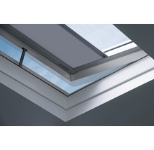 Dachfenster mit Verdunkelungsrollo von unten