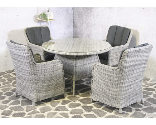 Gartentischgruppe mit vier Korbstühlen und rundem Tisch mit Glasplatte