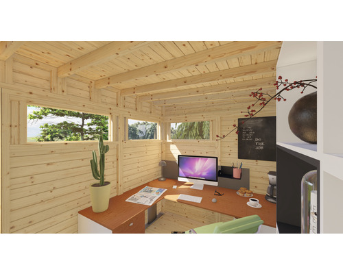 Vue intérieure d''une cabane de jardin en bois avec fenêtres et mobilier de bureau
