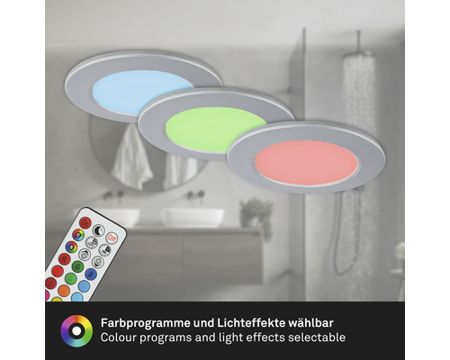 Spots encastrés LED avec changement de couleur et télécommande dans une salle de bain
