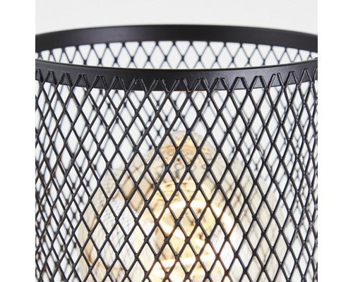 Detailaufnahme einer Lampe mit Metallgeflecht