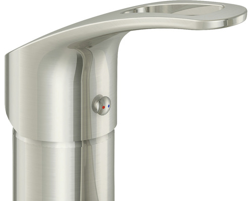 Robinet en métal avec levier