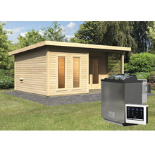 Garten mit Holzsauna und Saunaofen