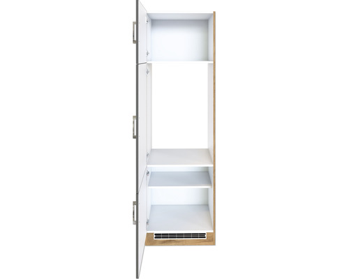 Armoire haute ouverte avec étagères