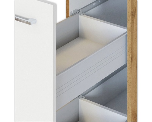 Auszug aus einem Badezimmermöbel mit Schubladen