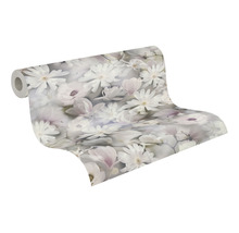 Tapetenrolle mit Blütenmuster