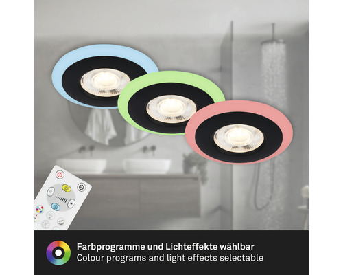 Drei farbige LED Einbaustrahler mit Fernbedienung im Badezimmer