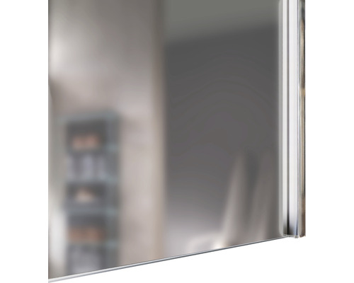 Vue détaillée d''un miroir avec cadre