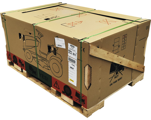Verpackter Rasentraktor auf einer Palette