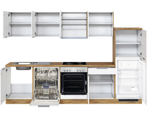 Cuisine équipée avec évier, lave-vaisselle, cuisinière, four et réfrigérateur