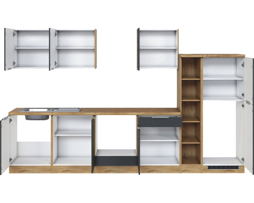 Cuisine équipée avec évier, tiroir, armoires et étagères