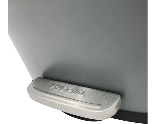 Spirella Logo auf einem Treteimer