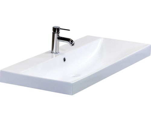 Lavabo avec robinetterie