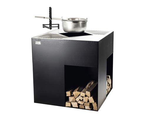 Schwarzer Grilltisch mit Holzfächern und Topfaufhängung