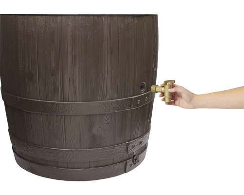 Regentonne in Holzoptik mit montiertem Auslaufhahn