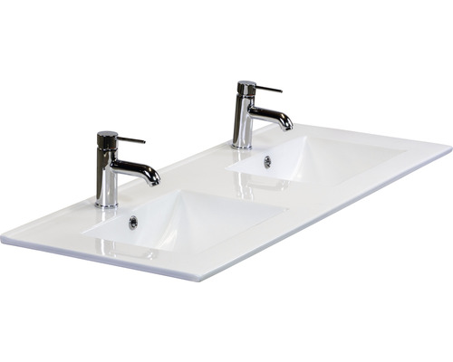 Double vasque avec deux robinets