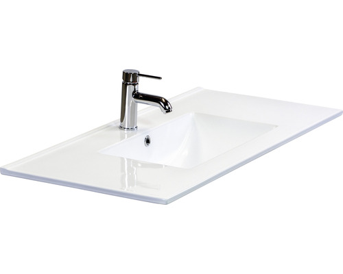 Plan de toilette en céramique sanitaire avec robinetterie