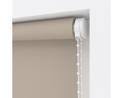 Store beige avec chaînette pour la décoration de fenêtre