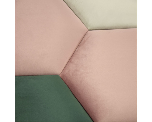 Gros plan sur des panneaux de tissu hexagonaux multicolores