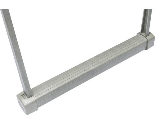 Detailansicht eines grauen Metallrahmens