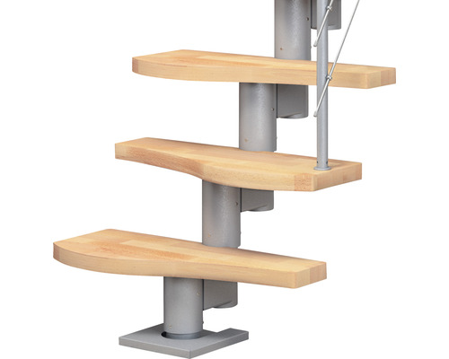 Image détaillée d''un escalier en colimaçon avec marches en bois et structure métallique.