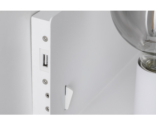 Nahaufnahme einer Lampe mit USB-Anschluss