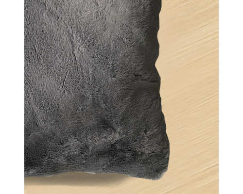 Coussin décoratif en imitation fourrure