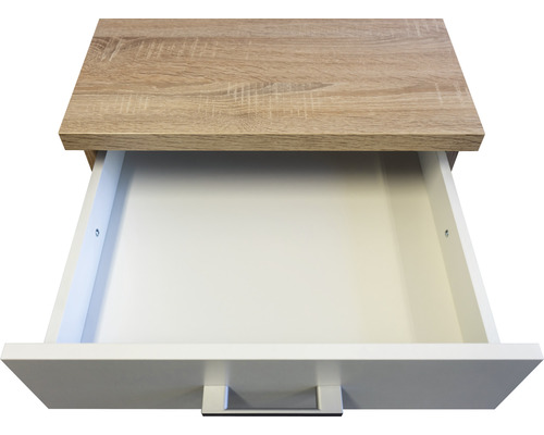 Tiroir ouvert d''une commode