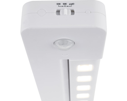 Gros plan d''une lampe LED avec détecteur de mouvement et minuterie