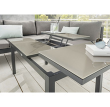 Table de jardin réglable en aluminium et verre sur une terrasse
