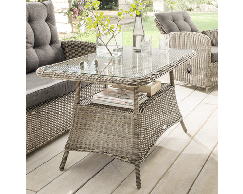 Table de jardin en rotin avec plateau en verre et étagère