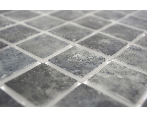 Gros plan de carreaux de mosaïque gris