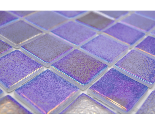 Gros plan de carreaux de mosaïque violets